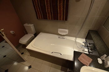 Norscot Manor Guest Lodge Сэндтон Экстерьер фото